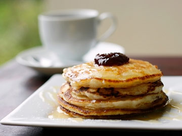 Egg Nog Spice Pancakes